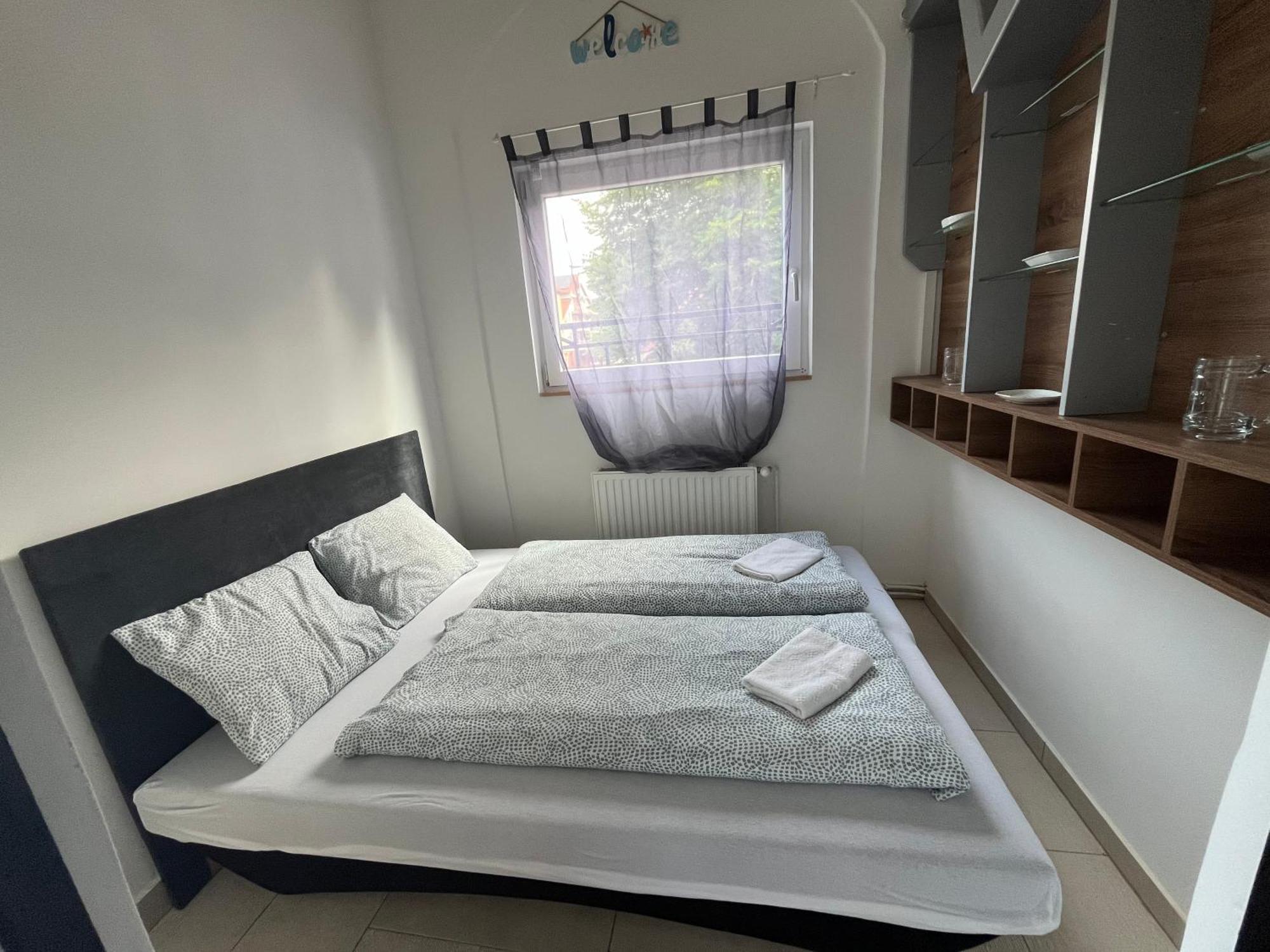 Smeraldo Apartmanok Siófok Zewnętrze zdjęcie